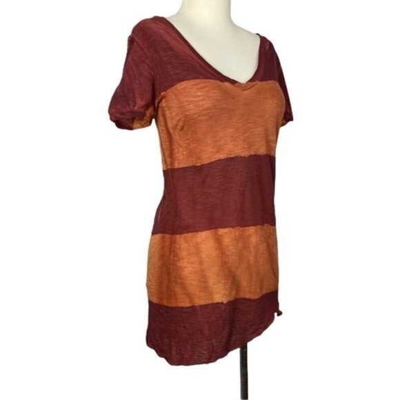 Gilda Midani Striped Soft Top - Picture 2 of 13